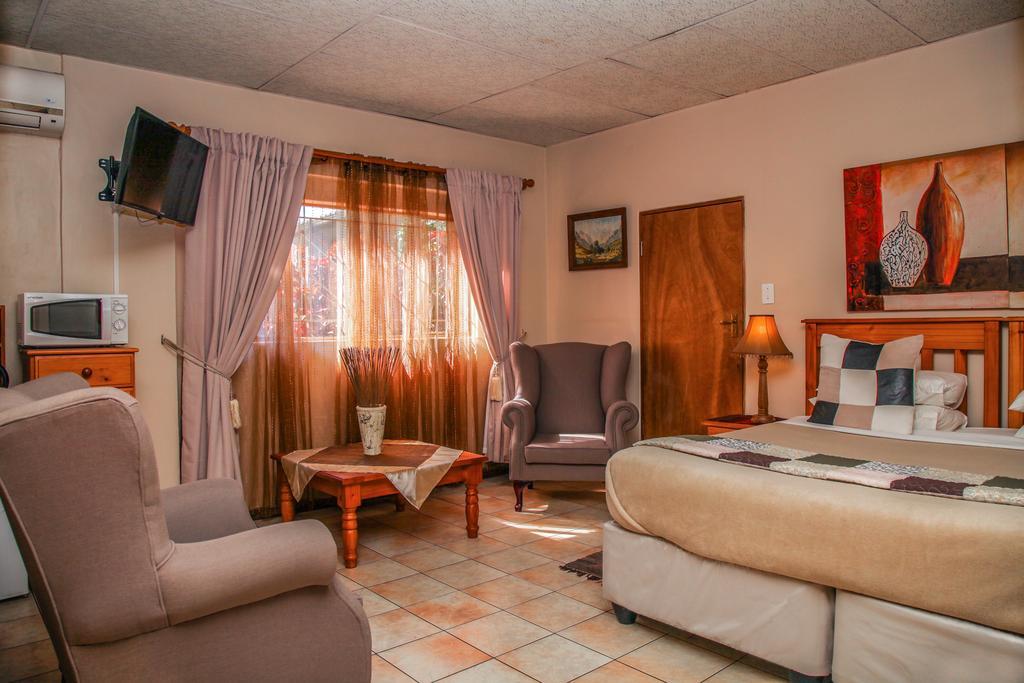 Aber Jetz Guesthouse Понгола Номер фото